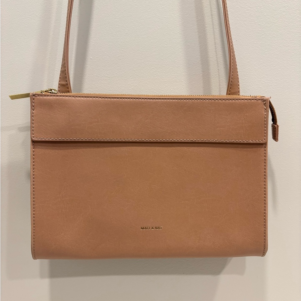 Matt & Nat Tan vegan Leather purse